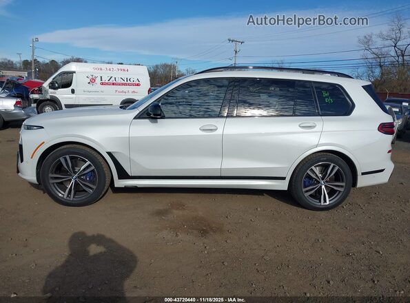 5UX33EM06S9Z55281 2025 BMW X7 Белый 