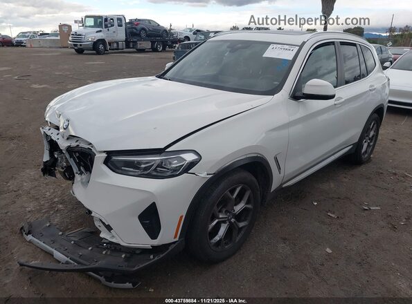 5UX43DP02R9V93468 2024 BMW X3 Белый Передняя левая четверть