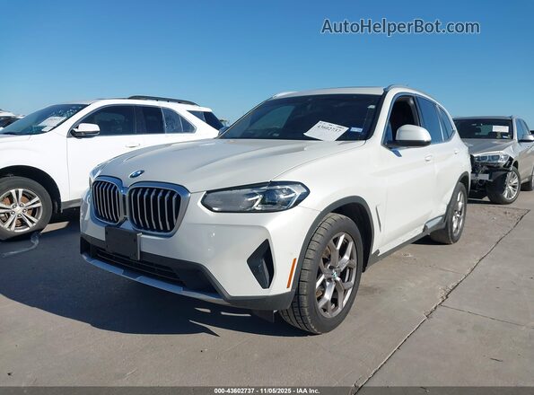 5UX43DP08N9N13679 2022 BMW X3 Белый Передняя левая четверть