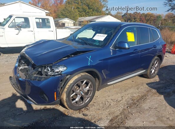 5UX43DP08R9U64053 2024 BMW X3 Blue Vista tres cuartos delantera izquierda