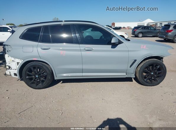 5UX43DP0XN9L09255 2022 BMW X3 Серый Панорамный вид салона 360°