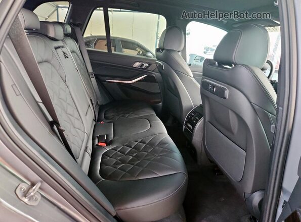 5UX43EU09T9019211 2026 BMW X5 Серый Вид задней части салона