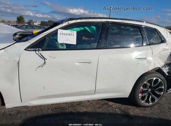 5UX73GP09S9072719 2025 BMW X3 Белый Панорамный вид салона 360°