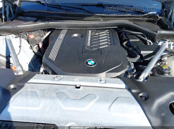 5UX83DP09N9L00032 2022 BMW X3 Pewter Вид ззаду