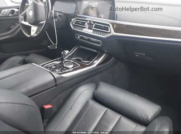 5UXCW2C03M9F75439 2021 BMW X7 Black Widok wnętrza z przodu
