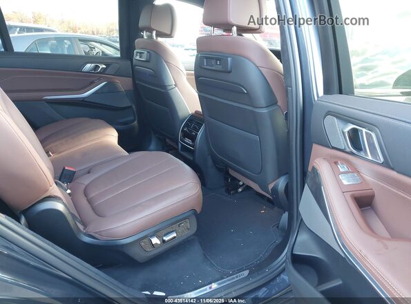 5UXCW2C06N9M25193 2022 BMW X7 Gray Вид наклейки з VIN-кодом