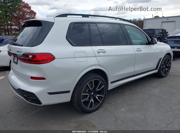 5UXCW2C08M9F89787 2021 BMW X7 White Rear right