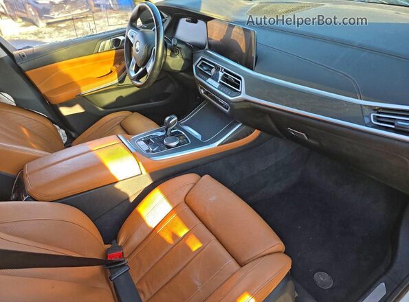 5UXCW2C57KL086101 2019 BMW X7 Белый Вид салона спереди