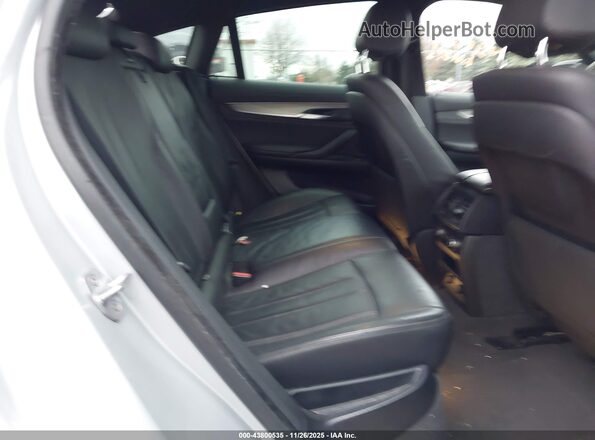 5UXKU2C53K0Z62875 2019 BMW X6 Silver Vista de la etiqueta del VIN