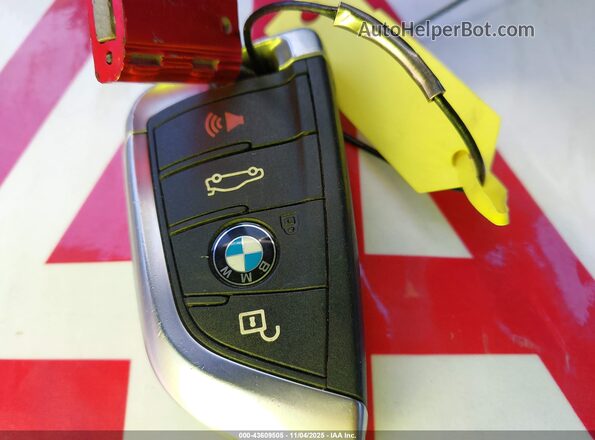 5UXKU6C58KLP60457 2019 BMW X6 Черный Вид панели приборов