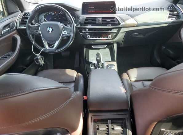 5UXTR9C50KLD99042 2019 BMW X3 Зеленый Вид панели приборов