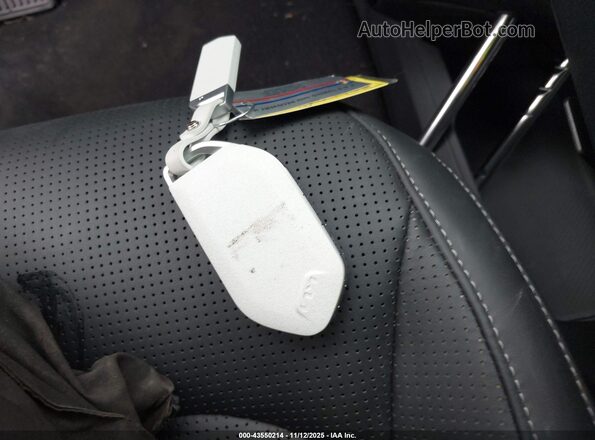 5XYC3DJCXSG009239 2025 KIA EV6 Синий Вид панели приборов