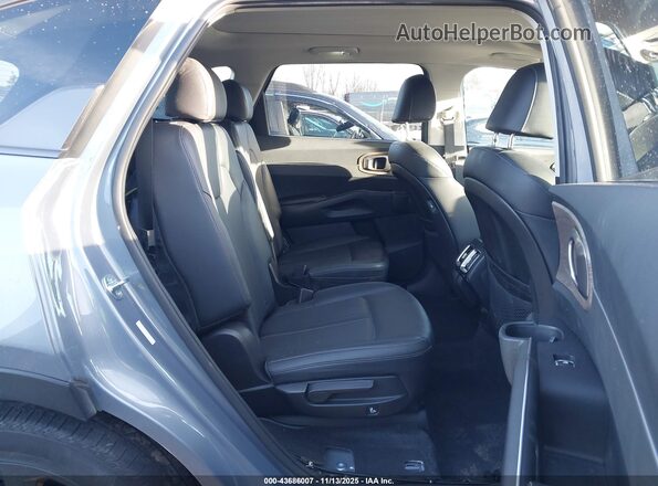5XYRHDLF7PG189807 2023 KIA SORENTO Gray Widok naklejki z numerem VIN