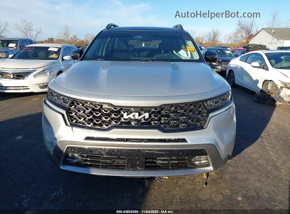 5XYRKDLF2NG075258 2022 KIA SORENTO Silver Widok zestawu wskaźników