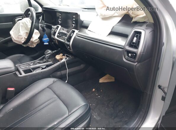 5XYRLDLC2MG012548 2021 KIA SORENTO Серебряный Вид салона спереди