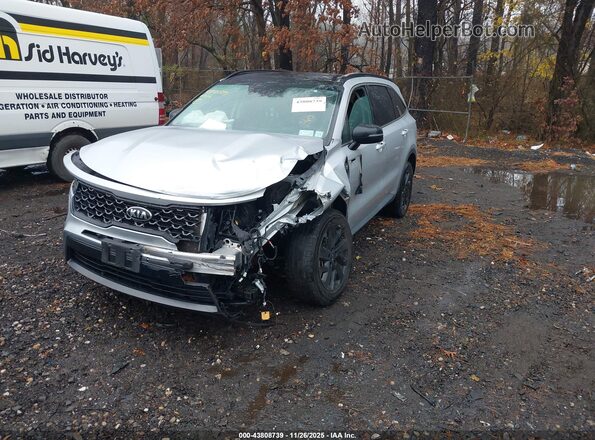 5XYRLDLC2MG012548 2021 KIA SORENTO Серебряный Передняя левая четверть