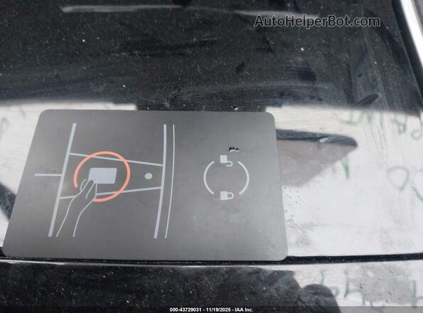 5YJ3E1EA3LF740749 2020 TESLA MODEL 3 Синий Вид панели приборов