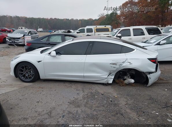 5YJ3E1EB0JF086332 2018 TESLA MODEL 3 White 360 interior view