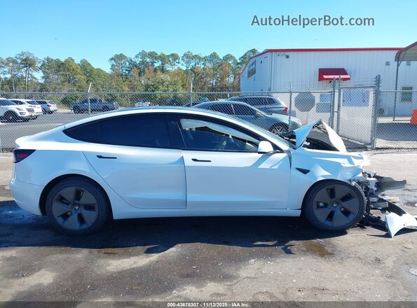 5YJ3E1EB2NF101368 2022 TESLA MODEL 3 Белый Вид задней части салона