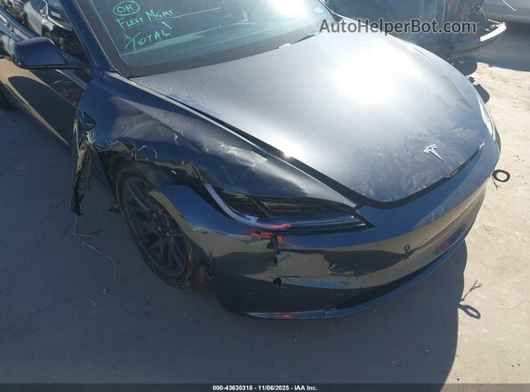 5YJ3E1EB6RF728869 2024 TESLA MODEL 3 Gray Widok z przodu