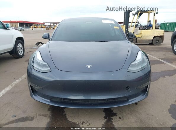 5YJ3E1EB7NF332363 2022 TESLA MODEL 3 Серый Вид панели приборов