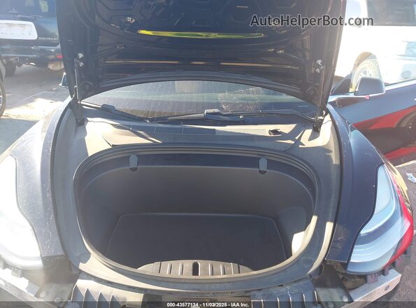 5YJ3E1EB8JF092993 2018 TESLA MODEL 3 Black Հետևի տեսք