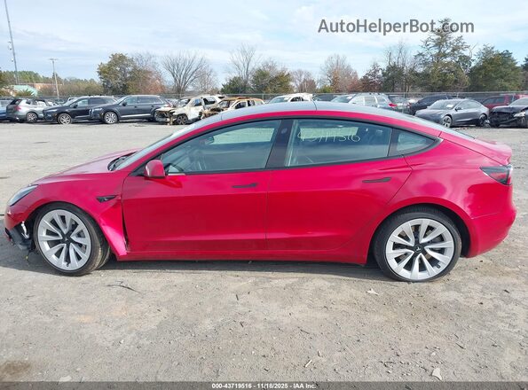 5YJ3E1EB9NF108575 2022 TESLA MODEL 3 Красный Вид задней части салона