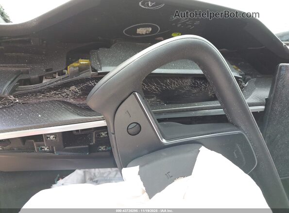 5YJSA1E61MF438378 2021 TESLA MODEL S Красный Вид задних сидений