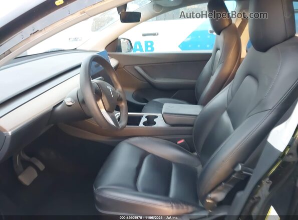 5YJYGDEE2MF222671 2021 TESLA MODEL Y Black Front interior view
