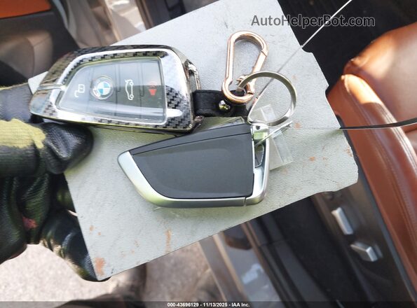5YM23EC07P9R05289 2023 BMW X4 Gray Widok deski rozdzielczej