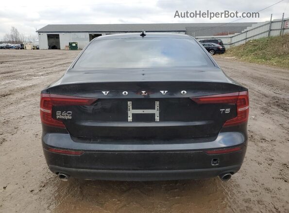 7JR102FK1MG092596 2021 VOLVO S60 Черный Вид салона спереди