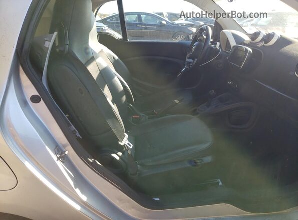 WMEFJ5DA7GK142448 2016 SMART FORTWO Белый Вид задней части салона
