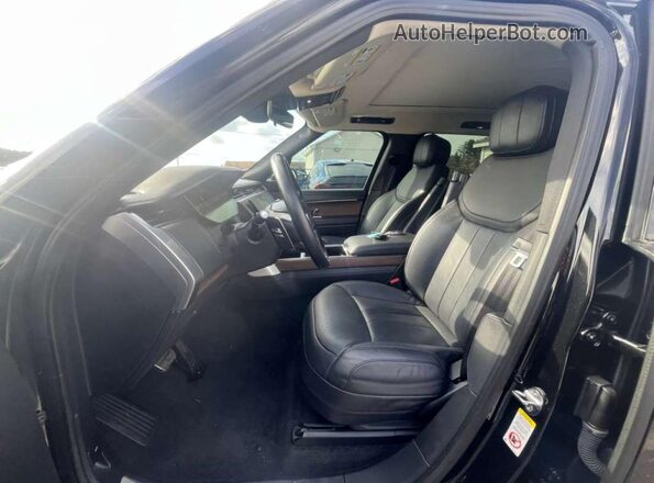 SALKPBE75PA009702 2023 LAND ROVER RANGE Черный Вид салона спереди