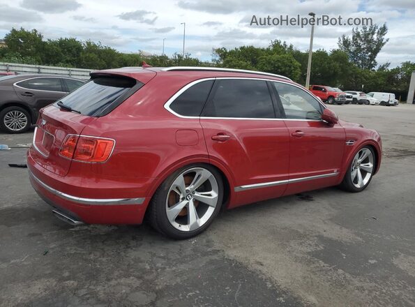 SJAAC2ZV1HC014037 2017 BENTLEY BENTAYGA Красный Передняя правая четверть