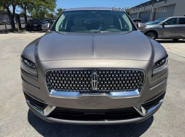 2LMPJ8J93LBL15854 2020 LINCOLN NAUTILUS Tan უკანა ხედი