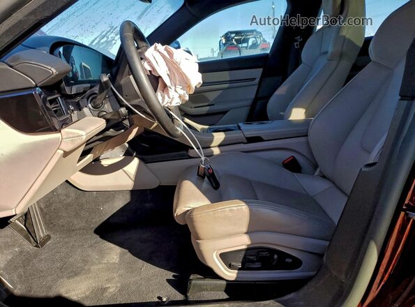 WP0AA2Y18PSA15602 2023 PORSCHE TAYCAN Бордовый Вид панели приборов