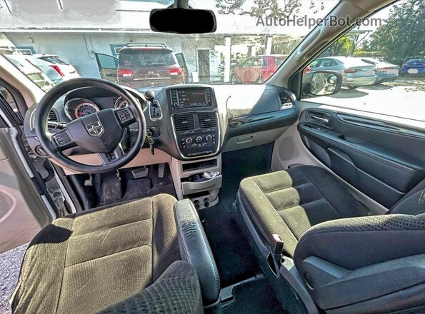 2C4RDGBG2JR259532 2018 DODGE CARAVAN Белый Вид задних сидений