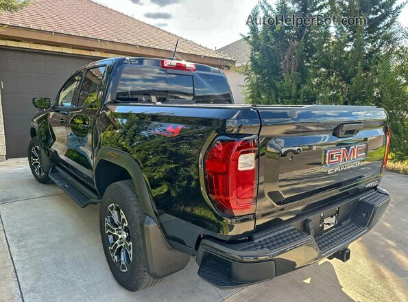 1GTP6DEK5P1266181 2023 GMC CANYON Черный Передняя правая четверть
