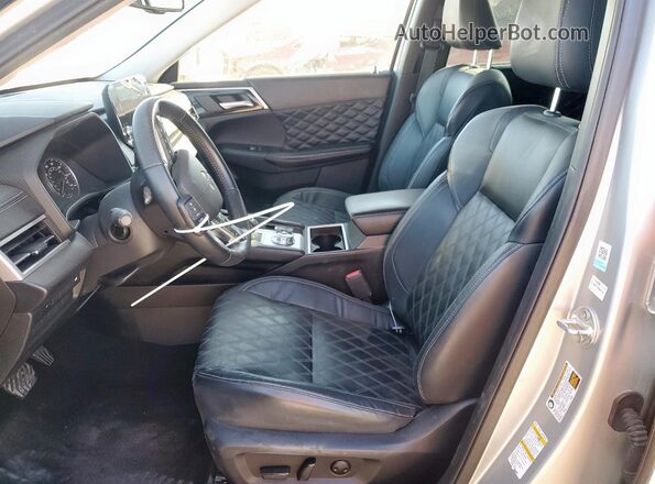 JA4J3VA80NZ060516 2022 MITSUBISHI OUTLANDER Серебряный Вид панели приборов