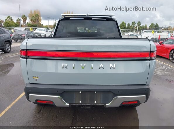 7FCTGAAA0PN022500 2023 RIVIAN R1T Серый 