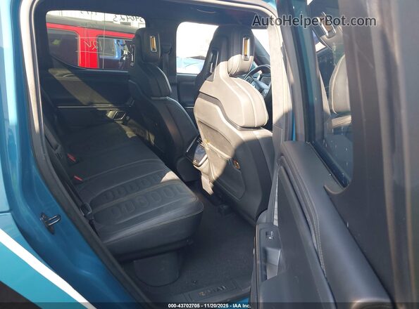 7FCTGAAA1PN017807 2023 RIVIAN R1T Blue Widok naklejki z numerem VIN