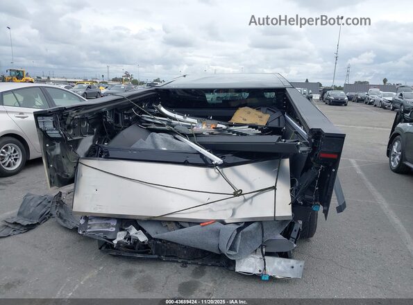 7G2CEHED0RA028785 2024 TESLA CYBERTRUCK Серебряный 