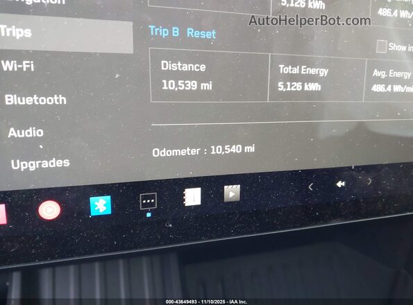 7G2CEHED4SA071001 2025 TESLA CYBERTRUCK Серебряный Панорамный вид салона 360°