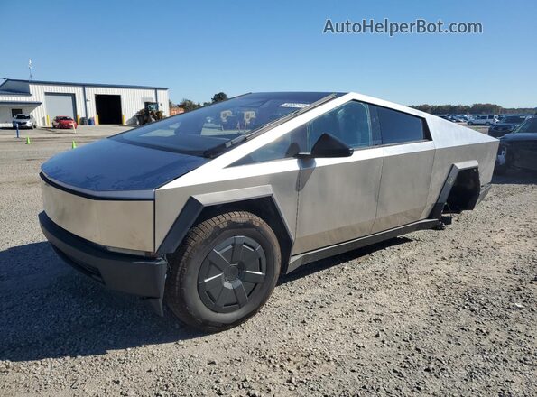 7G2CEHED8SA075410 2025 TESLA CYBERTRUCK Серебряный Передняя левая четверть