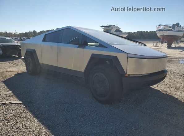 7G2CEHED8SA075410 2025 TESLA CYBERTRUCK Серебряный Передняя правая четверть