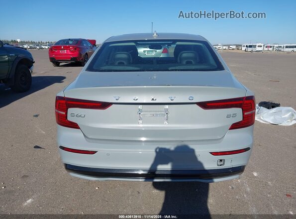 7JRL12FK8RG322924 2024 VOLVO S60 Серебряный 