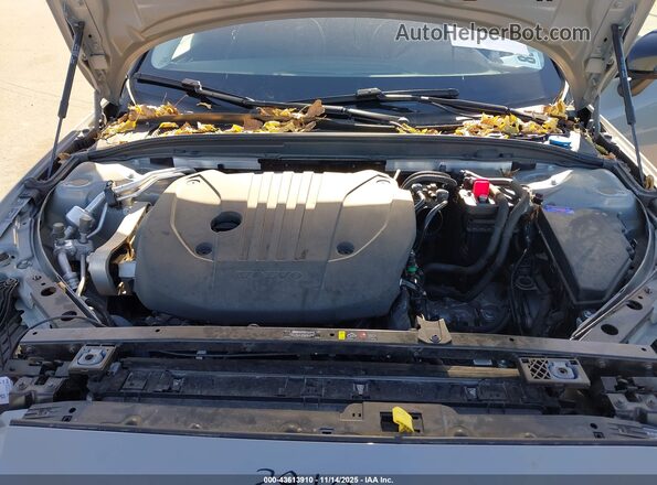 7JRL12FK8RG322924 2024 VOLVO S60 Серебряный Вид сзади