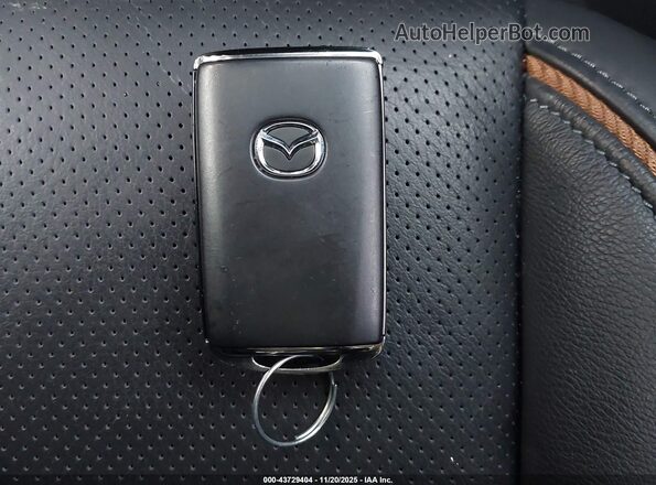 7MMVAADWXSN101642 2025 MAZDA CX-50 HYBRID Черный Вид панели приборов