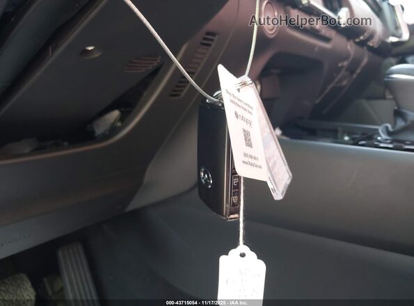 7MMVAAEW8SN132581 2025 MAZDA CX-50 HYBRID Серый Вид панели приборов