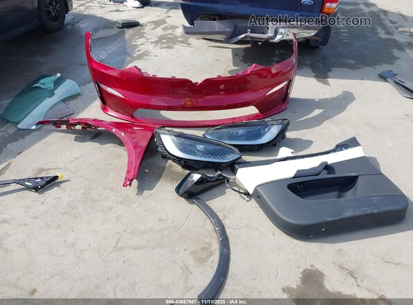 7SAXCAE53TF473691 2026 TESLA MODEL X Красный Вид панели приборов